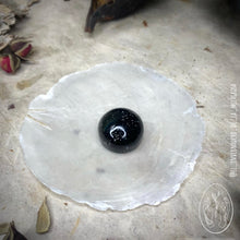 Cargar imagen en el visor de la galería, Ombliguera de Obsidiana Nevada