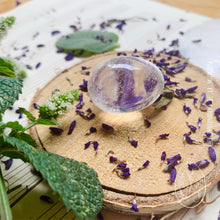 Cargar imagen en el visor de la galería, Huevo Yoni de Cuarzo Cristal pequeño, sin agujero.