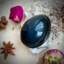 Cargar imagen en el visor de la galería, Huevo Yoni de Obsidiana Arcoíris