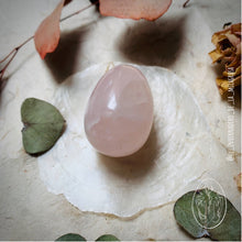 Carica l&#39;immagine nel visualizzatore di Gallery, Yoni Egg de cuarzo Rosa tamaño mediano

